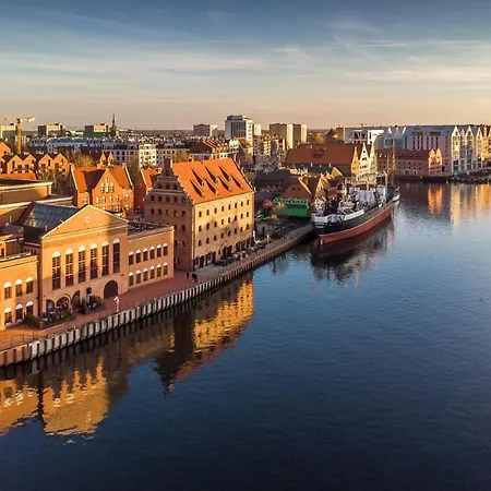 Old Town And River View Lägenhet *